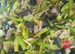 木耳莴笋炒肉的做法图解7