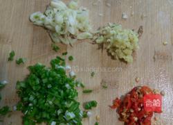 凉拌侧耳根的做法图解3