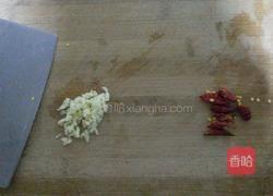 芹菜炒虾仁的做法图解3