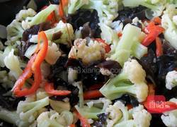 小炒菜花的做法图解7