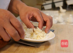 芹菜炒百合的做法图解2