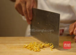 蛋黄焗南瓜的做法图解2