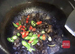 木耳炒肉的做法图解6