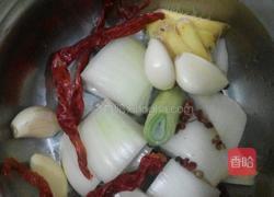 红烩土豆烧牛腩的做法图解2