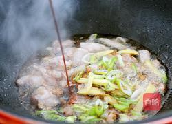 大白菜炖冻豆腐的做法图解4