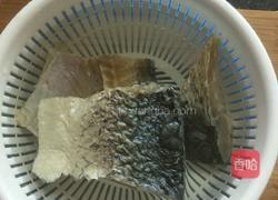 五花肉烧咸鱼的做法图解1