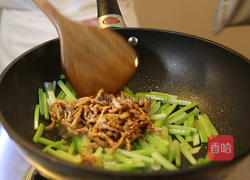 芹菜炒肉丝的做法图解10