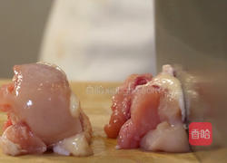 土豆烧鸡块的做法图解1