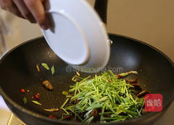 小炒牛肉的做法图解8