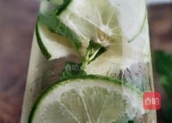 薄荷柠檬蜂蜜水的做法图解1