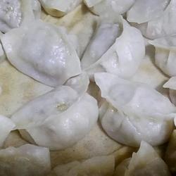 猪肉芹菜蒸饺的做法[图]