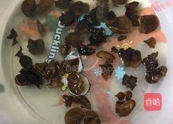 胡萝卜炒木耳的做法图解1