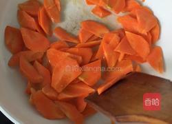 胡萝卜炒木耳的做法图解4