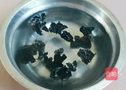 淮山木耳鸡汤的做法图解2