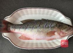 清蒸鲈鱼的做法图解2