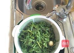 清炒茼蒿的做法图解1