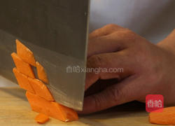 白菜猪肉炒木耳的做法图解5