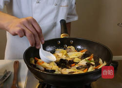 白菜猪肉炒木耳的做法图解10