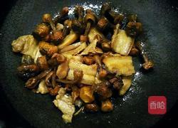 姬松茸炒肉的做法图解15
