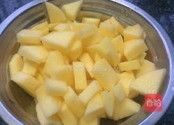 鲜榨苹果汁的做法图解3