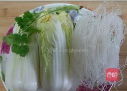 白菜莲花粉丝汤的做法图解1