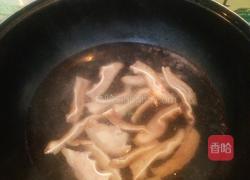 双椒炒猪耳朵的做法图解4