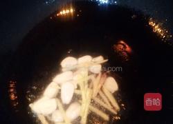 双椒炒猪耳朵的做法图解5