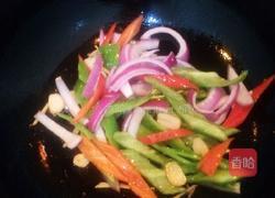 双椒炒猪耳朵的做法图解7