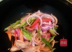 双椒炒猪耳朵的做法图解8