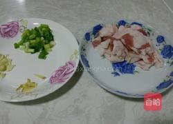 西蓝花炒肉的做法图解2