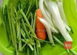 菠菜烩丸子的做法图解1