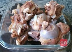 白萝卜大骨汤的做法图解2