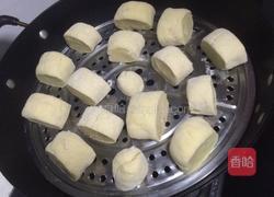 牛奶小馒头的做法图解1