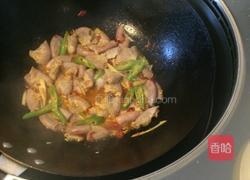 双椒炒粉肠的做法图解6