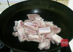 红烧排骨的做法图解1