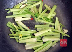 芹菜炒牛肉的做法图解7