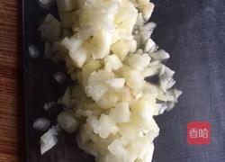 清炒西兰花的做法图解1