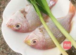 酱焖红鱼的做法图解1