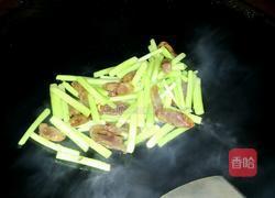 菜梗炒腊肉的做法图解5