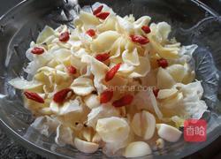 百合银耳莲子羹的做法图解7