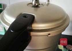 百合银耳莲子羹的做法图解9