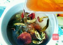 红菇炖鸡的做法图解11