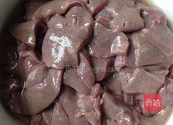 菠菜猪肝汤的做法图解3