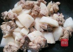 排骨焖白罗卜的做法图解4