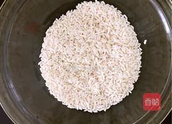 糯米红枣粥的做法图解1