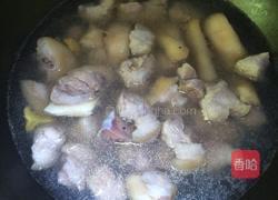 花生焖猪蹄的做法图解3