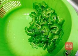 芽菜苦瓜的做法图解4