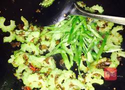 芽菜苦瓜的做法图解8
