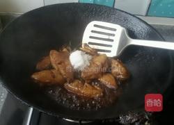 板栗烧鸡翅的做法图解10
