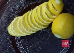  自制柠檬蜂蜜水的做法图解2